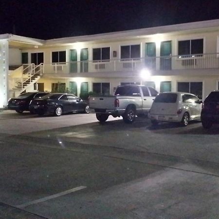 Desert Mirage Inn & Suites Нийдълс Екстериор снимка