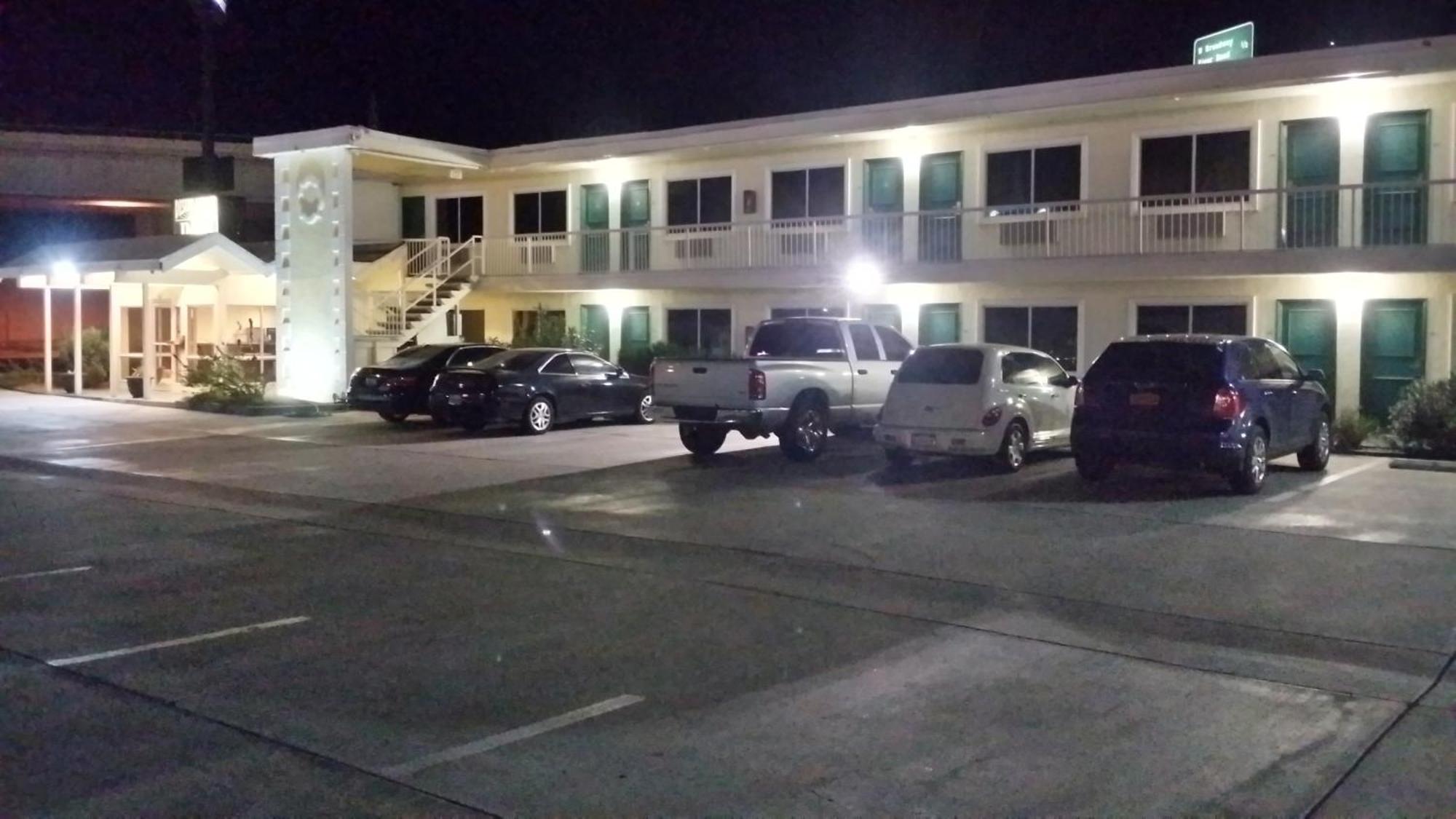 Desert Mirage Inn & Suites Нийдълс Екстериор снимка