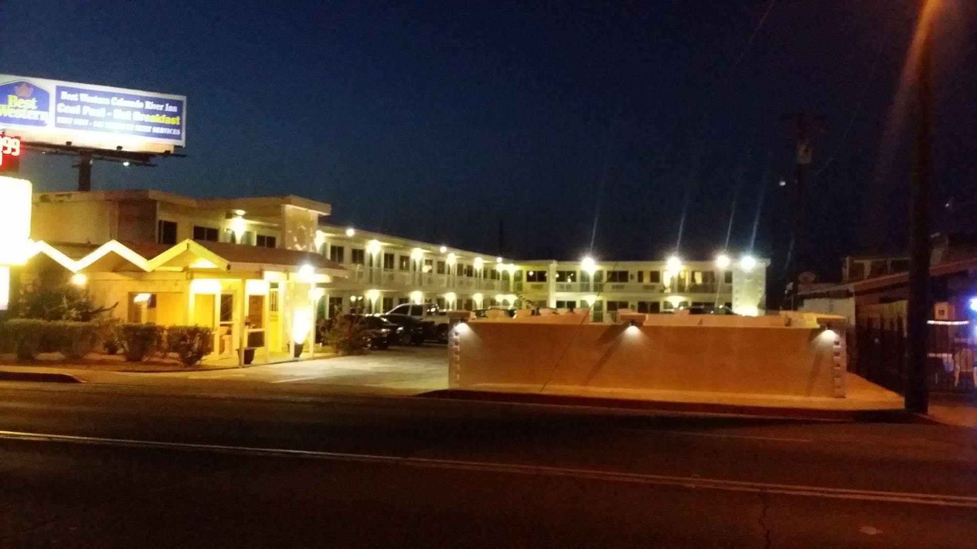 Desert Mirage Inn & Suites Нийдълс Екстериор снимка